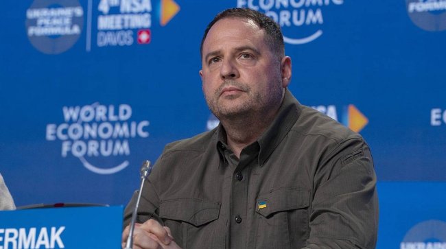 «Собирают воду с трупов»: Ермак приглашал магов в ОП и проводил ритуалы - «Мир женщины»